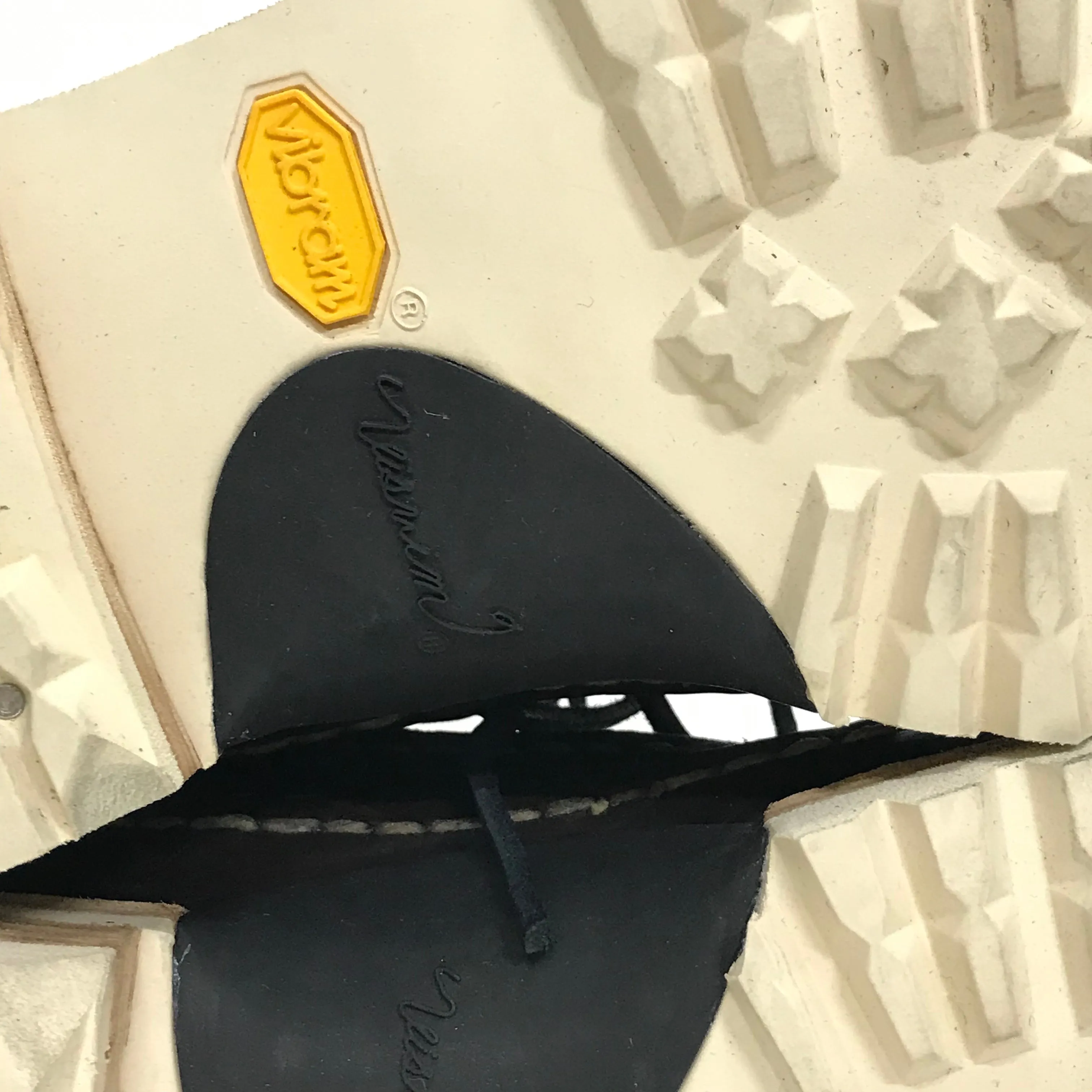 [10] Visvim Grizzly Boots Folk Black