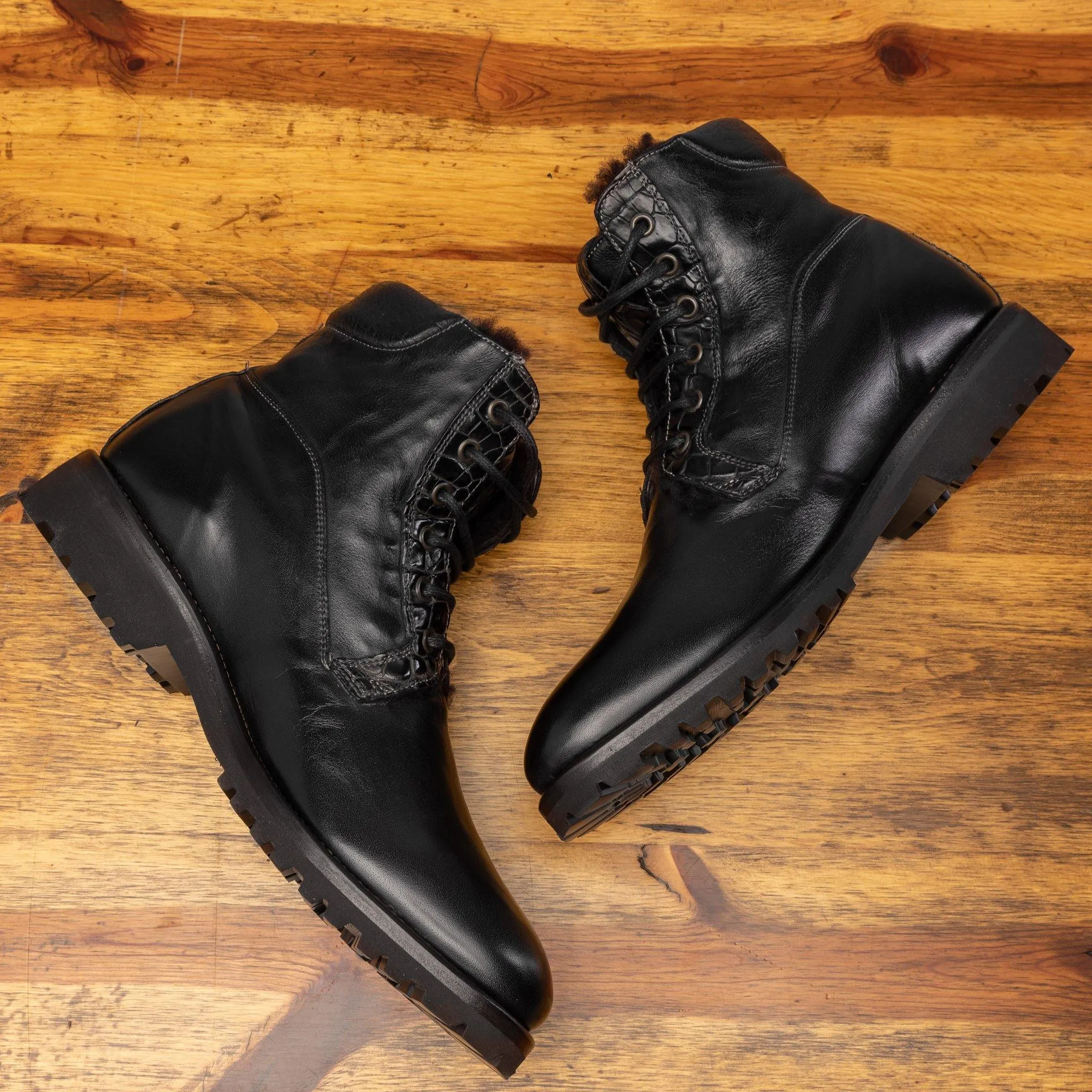 3236 Calzoleria Toscana Shearling Boot