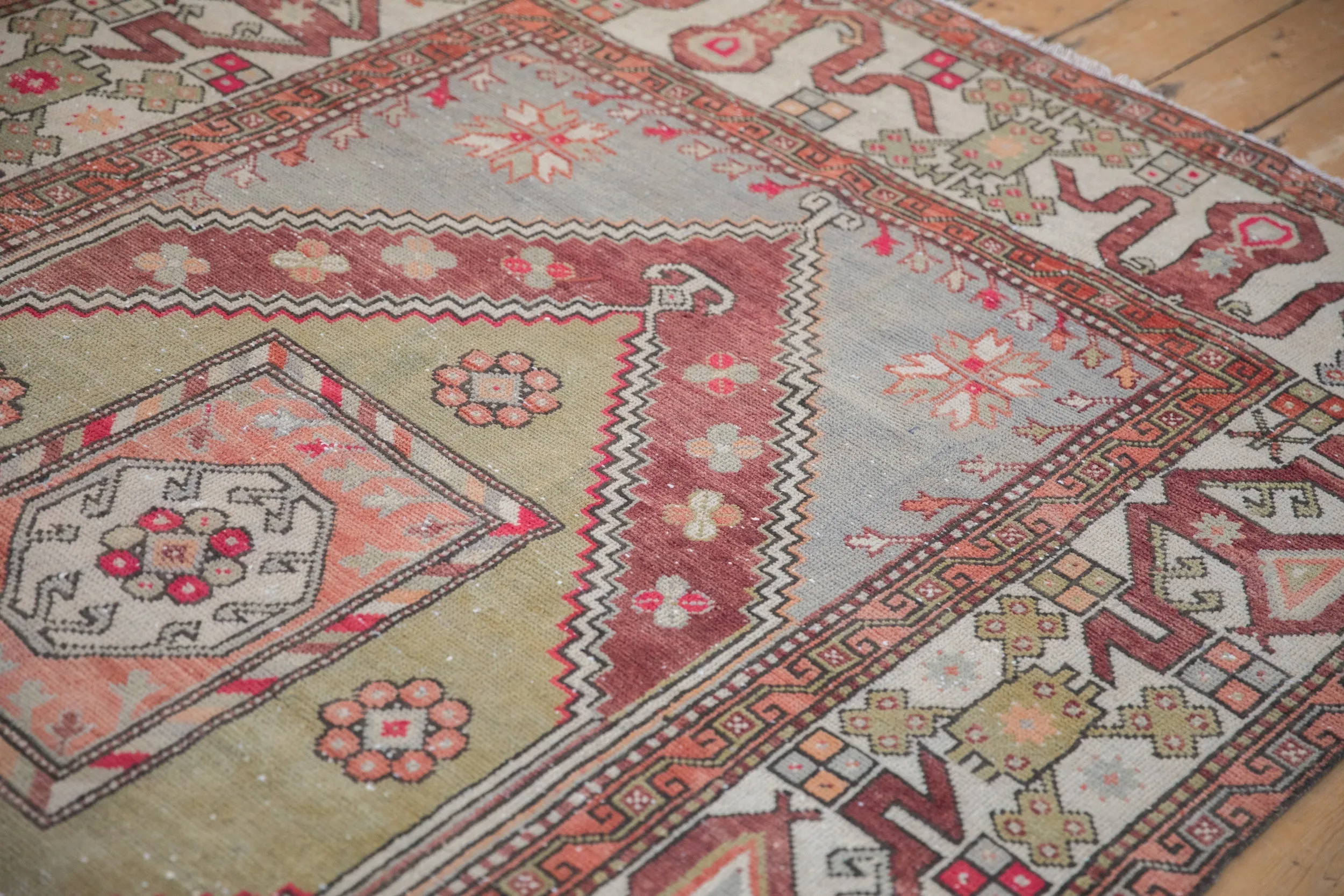 5.5x8.5 Vintage Distressed Oushak Carpet
