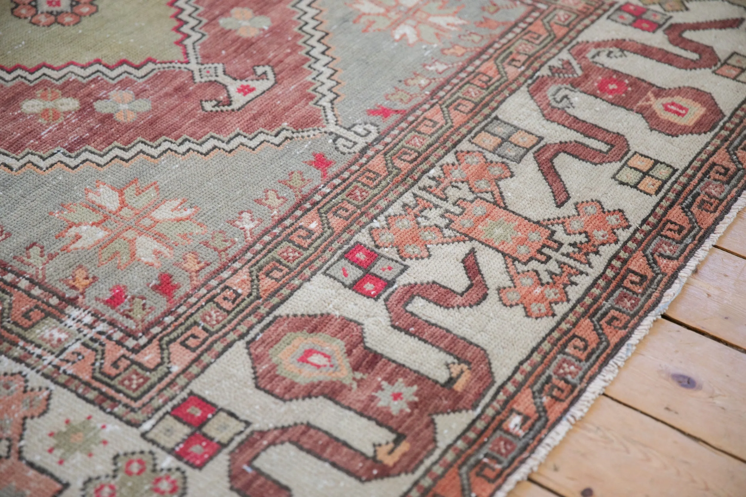 5.5x8.5 Vintage Distressed Oushak Carpet