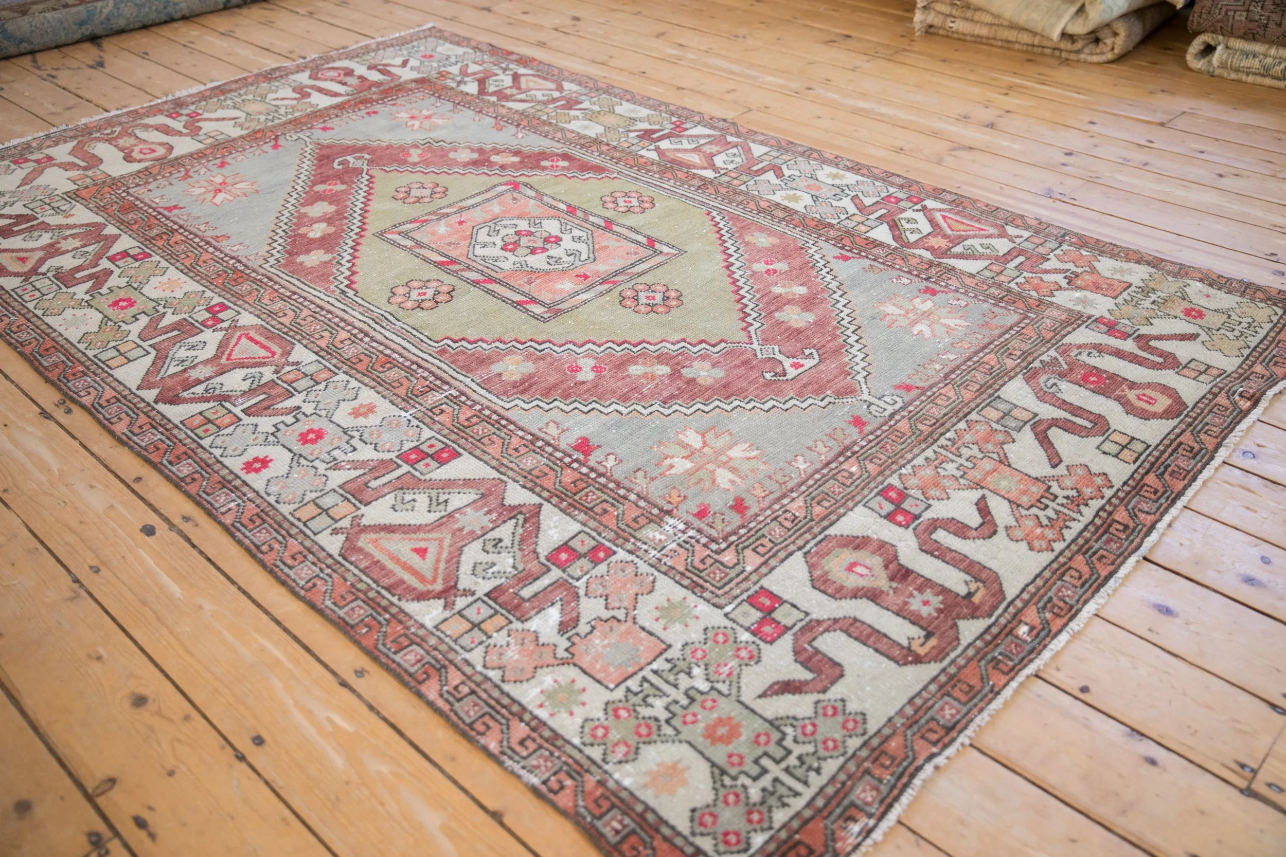 5.5x8.5 Vintage Distressed Oushak Carpet