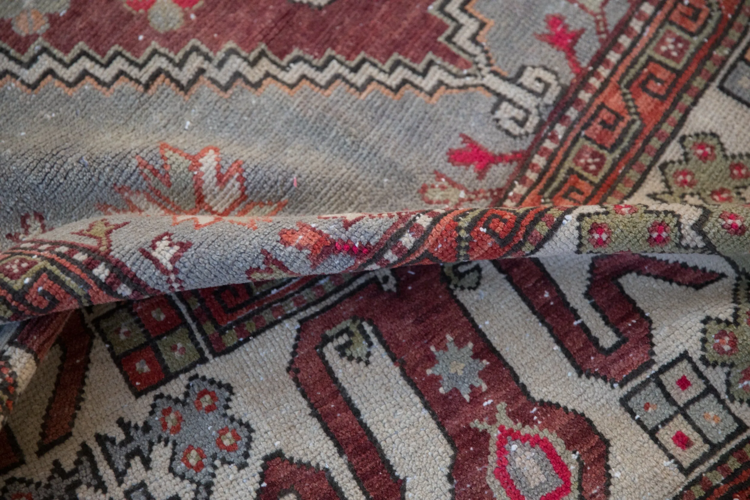 5.5x8.5 Vintage Distressed Oushak Carpet