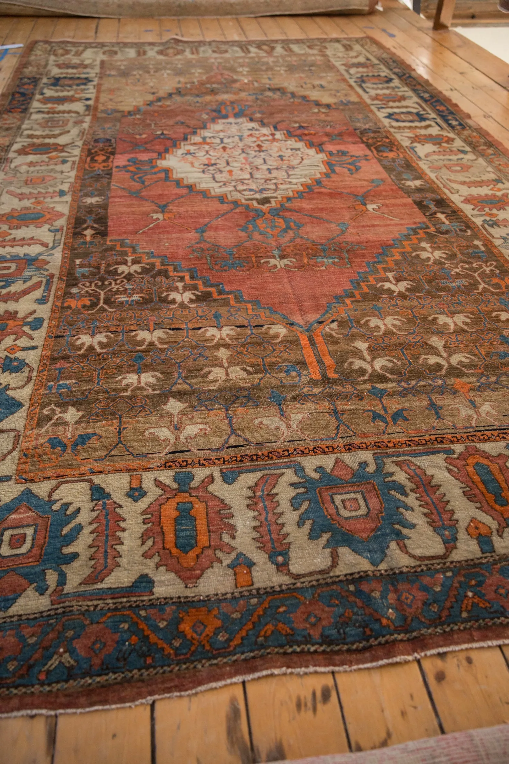 7.5x13 Antique Bakshaish Carpet