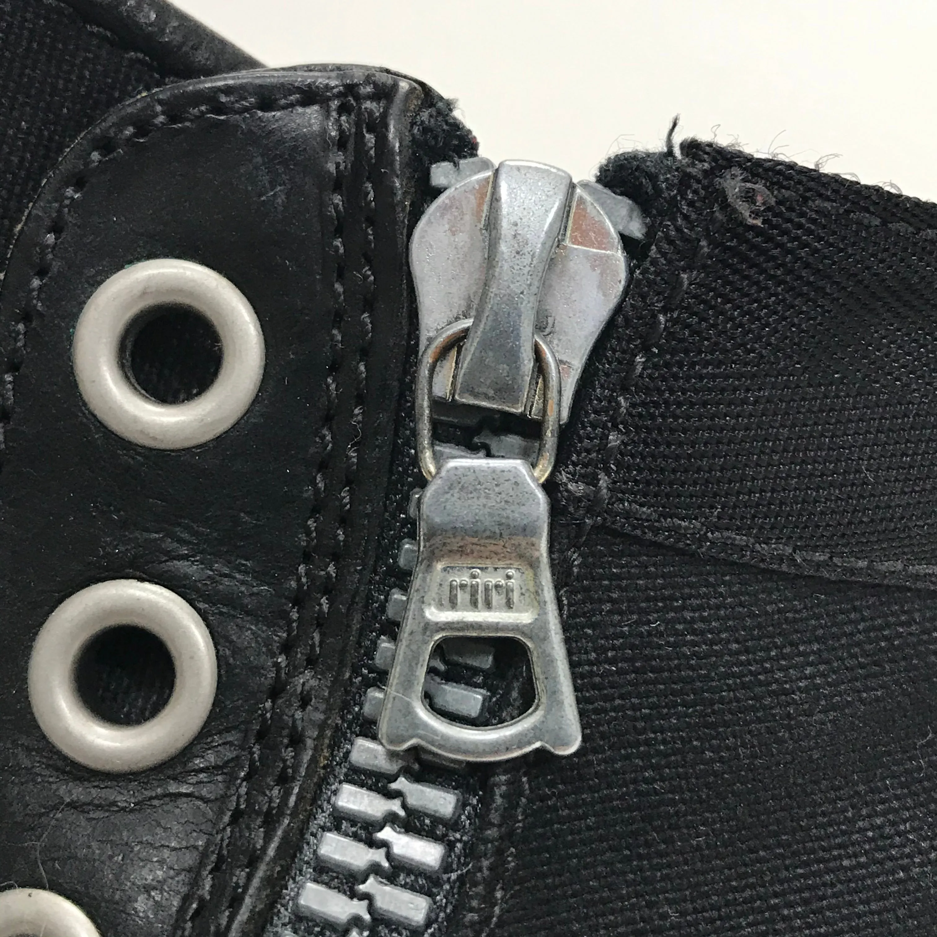 [9.5] Visvim 7 Hole 73 Boots Folk Carbon Black