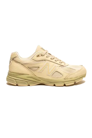 990