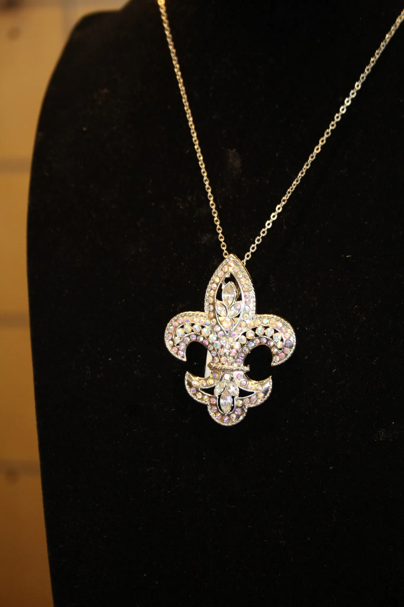 ADO | Embellished Fleur De Lis Pendant Silver