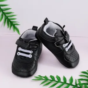 Baby Moo Black Velcro Booties