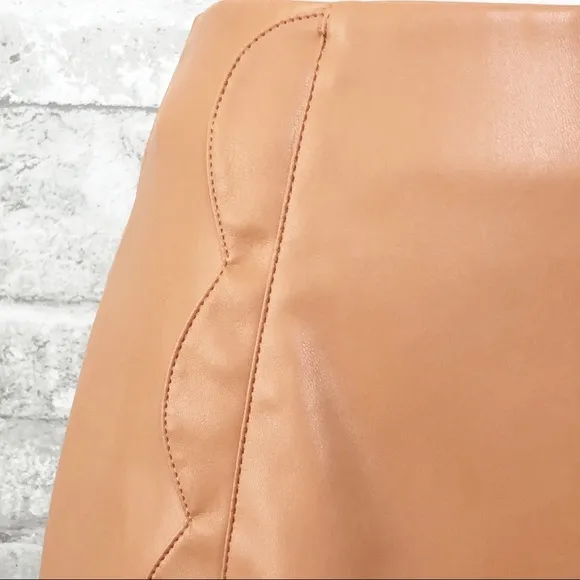 Bishop   Young Scallop Edge Mini Skirt in Clay Size Medium