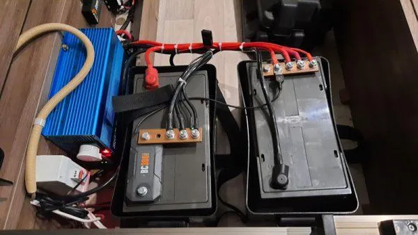 BMPRO BC300   Commlink for Lead Acid and Lithium Batteries