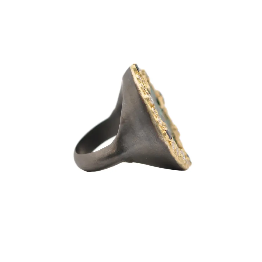 DISC ARTIFACT WITH DIAMOND PAVE BEZEL