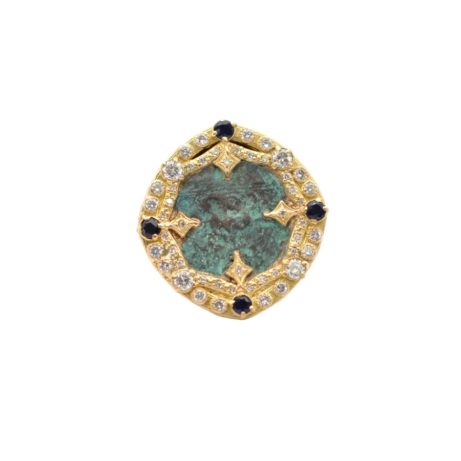 DISC ARTIFACT WITH DIAMOND PAVE BEZEL