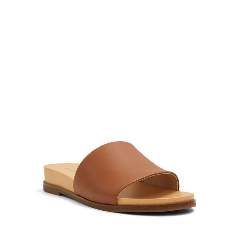 Elina Flat Sandals - Cognac