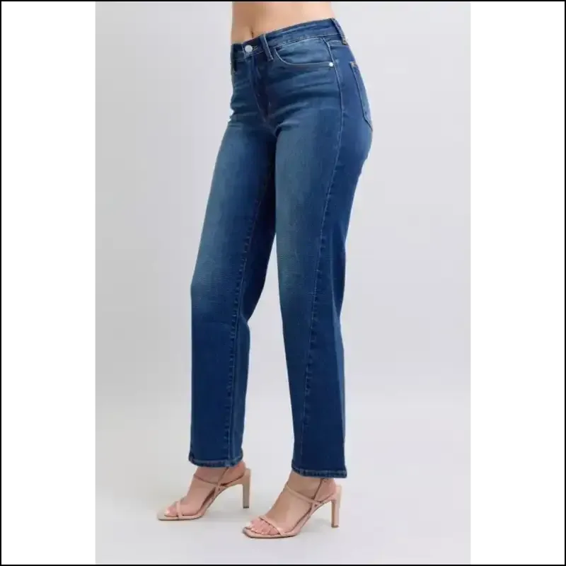 Judy Blue Straight Jeans: Because your Confidence Needs a Fabric Upgrade 👖💥
