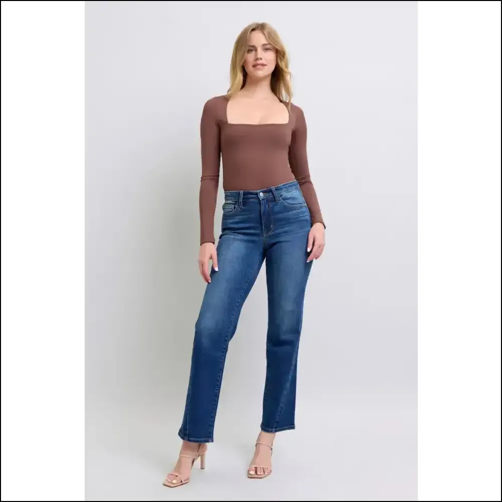 Judy Blue Straight Jeans: Because your Confidence Needs a Fabric Upgrade 👖💥