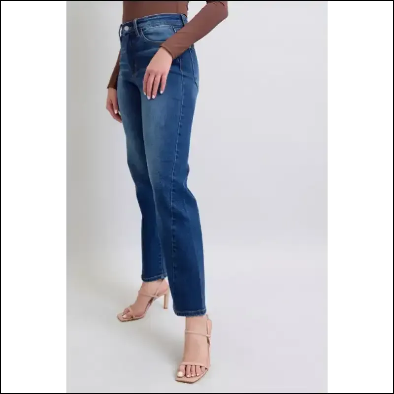 Judy Blue Straight Jeans: Because your Confidence Needs a Fabric Upgrade 👖💥