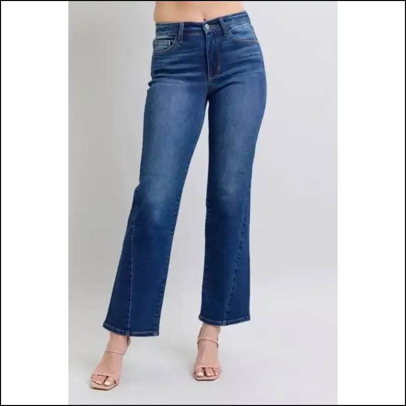 Judy Blue Straight Jeans: Because your Confidence Needs a Fabric Upgrade 👖💥