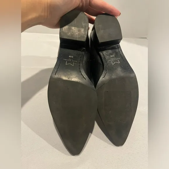 MARC FISHER Yale Pointy Toe Black Leather Chelsea Ankle Booties Women’s 6 1/2