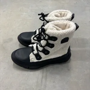 New Sorel Women's Explorer II Joan Cozy Boots Black/Sea Salt White Size 8.5 NWT