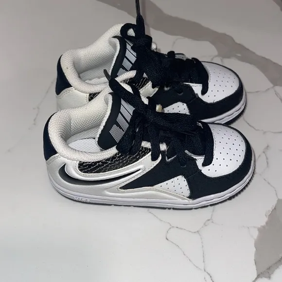 Nike Black and White Sneakers