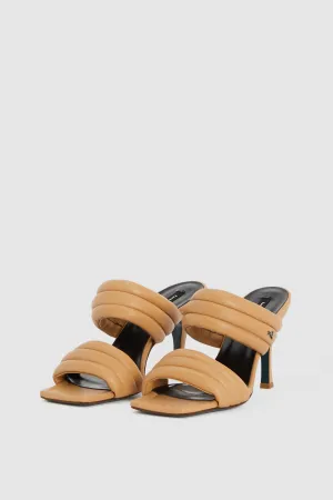 Quilted leather shoes