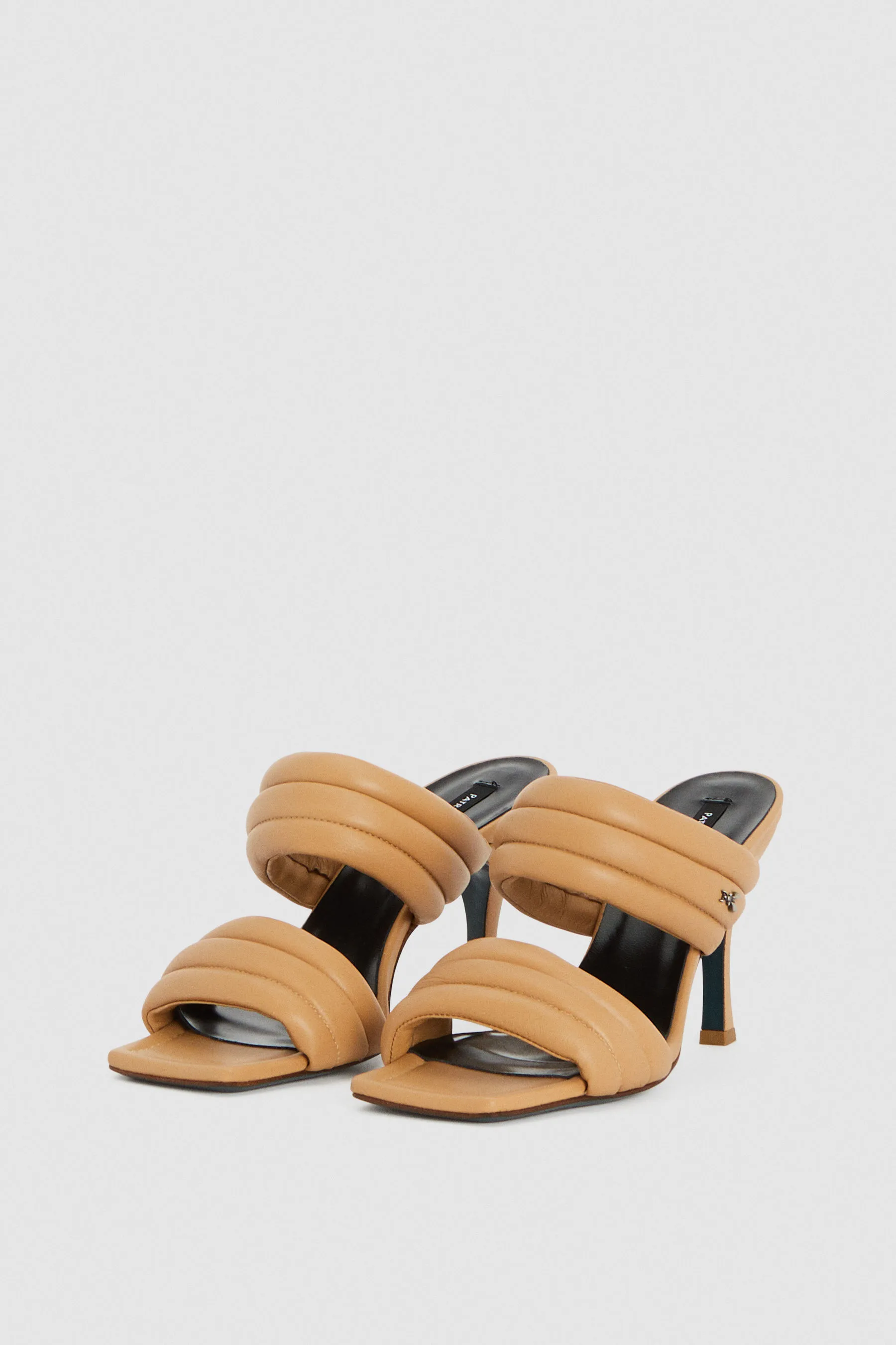 Quilted leather shoes
