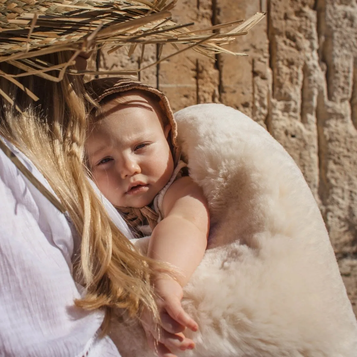 Sheepskin Wriggle Mat (Milk)