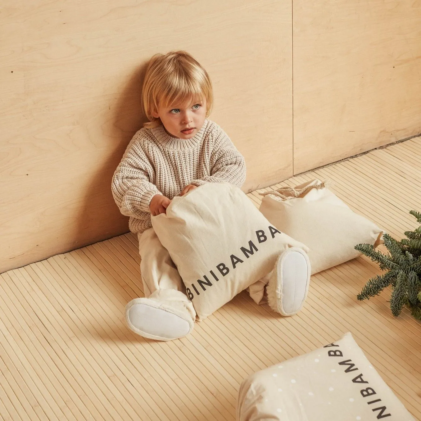 Sheepskin Wriggle Mat (Milk)