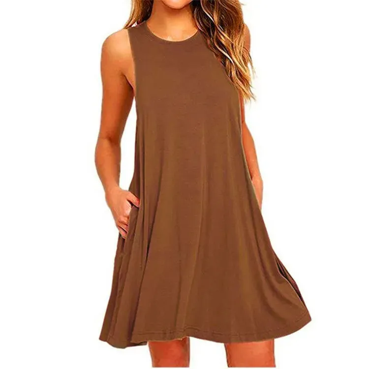 Summer Breeze: Women's Plus Size Swing T-Shirt Dress with Pockets - Your Stylish Beach Cover-Up