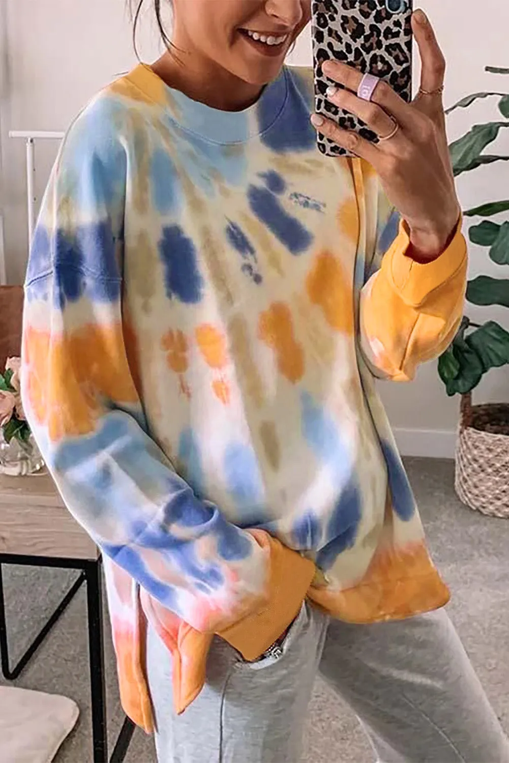 Tie-dye Side Slits Pullover Sweatshirt