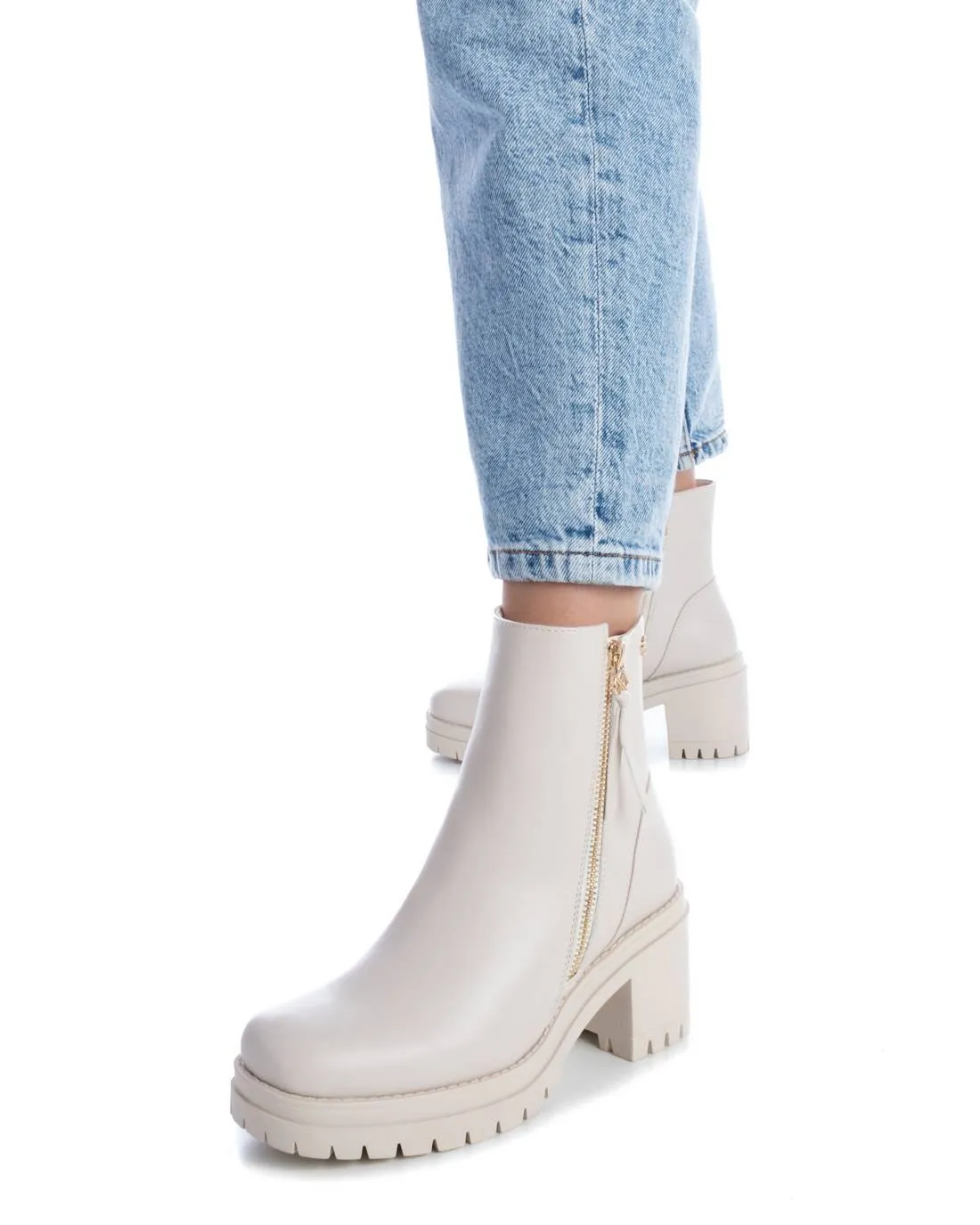 Women's Platform Booties By XTI 141538