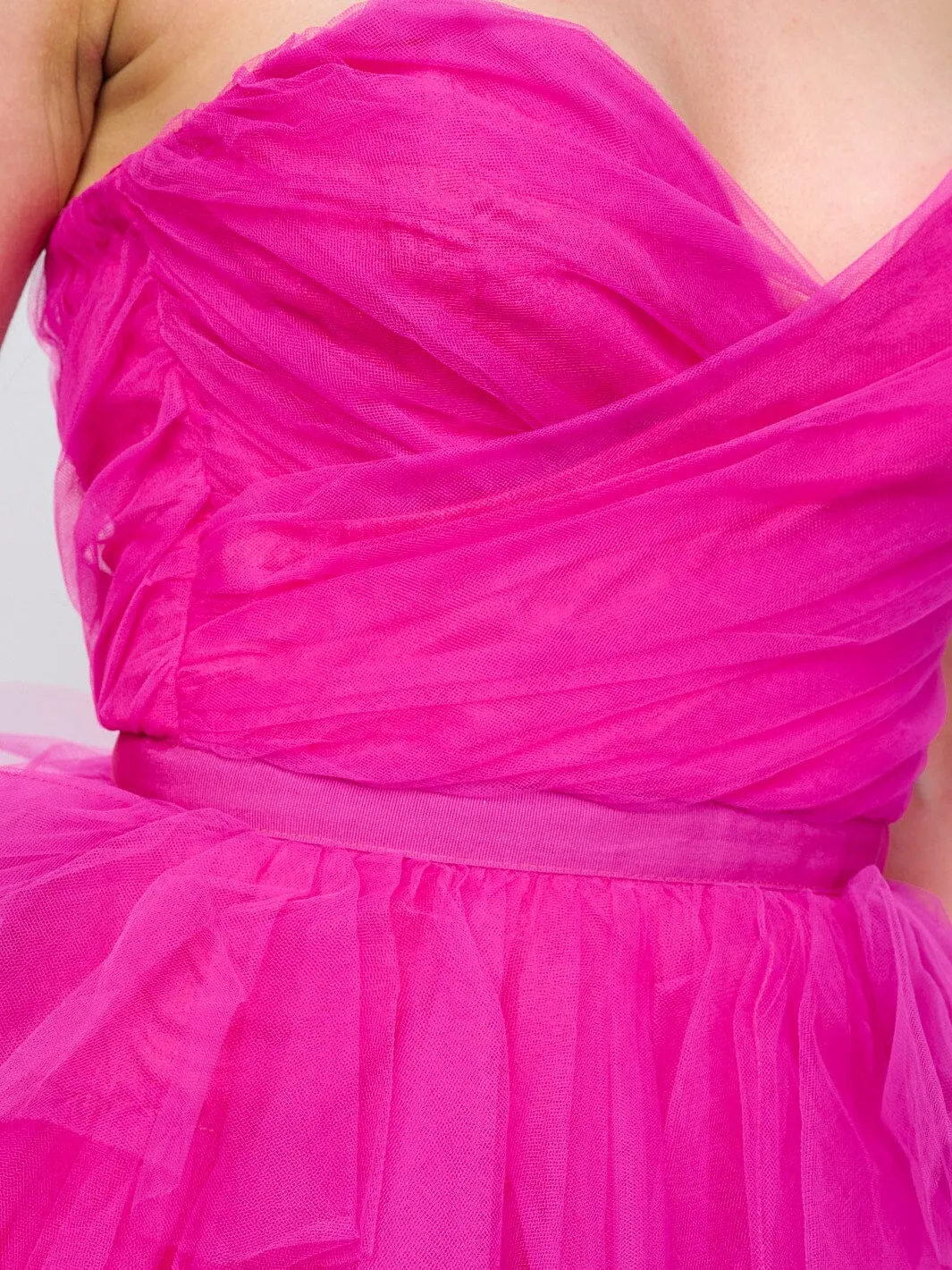 WOMEN'S SLEEVELESS SURPLICE TIERED RUFFLE HIGH-LOW MINI DRESS